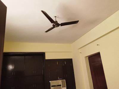 Bedroom Image of 1400 Sq.ft 3 BHK Apartment / Flat for rent in Eldeco Golf View Apartments, Omega IV Greater Noida for Rs. 30000