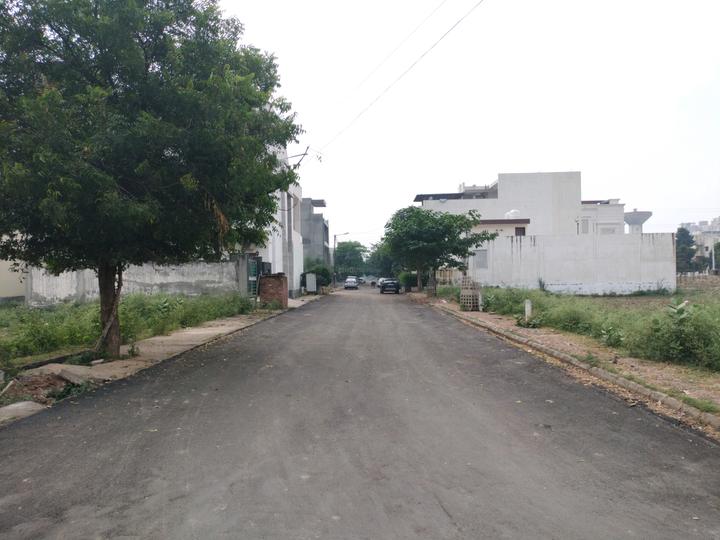 Sector 76 Main Image 1