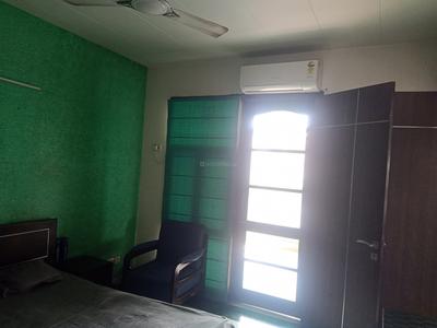 Bedroom Image of 2000 Sq.ft 3.5 BHK Apartment / Flat for sale in Sector 18 Dwarka New Delhi for Rs. 38500000