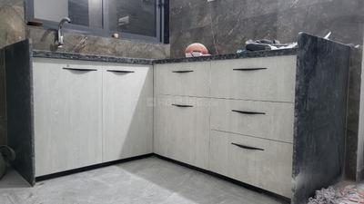Kitchen Image of 630 Sq.ft 2 BHK Apartment / Flat for rent in Sahitya Altezza, Naroda Ahmedabad for Rs. 13000