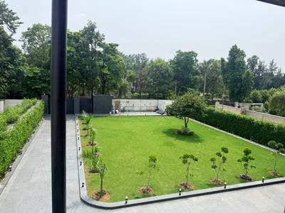 Balcony Image of 16200 Sq.ft 5 BHK Farm House for sale in Chhattarpur New Delhi for Rs. 350000000