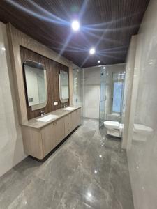 Bathroom Image of 4800 Sq.ft 4.5 BHK Apartment / Flat for rent in Alkapuri Vadodara for Rs. 250000