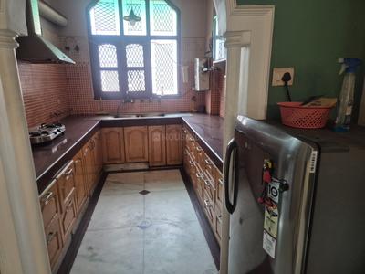 Kitchen Image of 2700 Sq.ft 3 BHK Builder Floor for rent in Sector 41 Noida for Rs. 38000