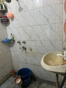 Bathroom Image of 1050 Sq.ft 2 BHK Independent House for rent in Alpha II Greater Noida for Rs. 20000