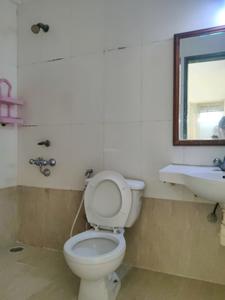 Bedroom Two Image of 950 Sq.ft 2 BHK Apartment / Flat for sale in Hiranandani Falcon Building No 58, Hiranandani Estate Thane for Rs. 21000000