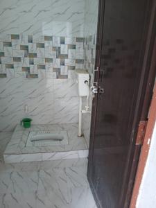 Bathroom Image of 1200 Sq.ft 2 BHK Independent House for rent in Indira Nagar Lucknow for Rs. 15000