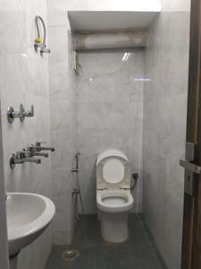 Common Bathroom Image of 700 Sq.ft 2 BHK Apartment / Flat for sale in Paschim Vihar New Delhi for Rs. 8500000