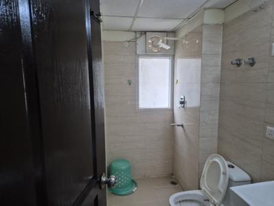 Image of 1600 Sq.ft 3 BHK Apartment / Flat for rent in Sethi Max Royal, Sector 76, Noida for Rs. 40000