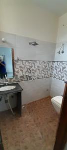Bathroom Image of 1000 Sq.ft 2 BHK Builder Floor for rent in Budhsinghpura Jaipur for Rs. 18000