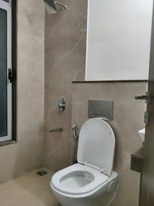 Common Bathroom Image of 1030 Sq.ft 3 BHK Apartment / Flat for sale in Piramal Revanta Tower 3, Mulund West Mumbai for Rs. 35500000