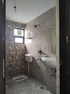 Common Bathroom Image of 1481 Sq.ft 3 BHK Apartment / Flat for sale in CGEWHO Kendriya Vihar, Phi II Greater Noida for Rs. 15600000