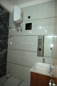Bathroom Image of 1600 Sq.ft 2 BHK Apartment / Flat for rent in GMS Road Dehradun for Rs. 20000