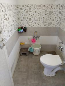 Bathroom Image of 782 Sq.ft 1 BHK Apartment / Flat for sale in Jaydee Arjun 226 Phase 2, Vavol Gandhinagar for Rs. 3600000