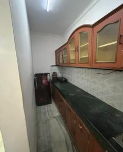 Kitchen Image of 600 Sq.ft 1 BHK Builder Floor for rent in Khirki Extension New Delhi for Rs. 18000