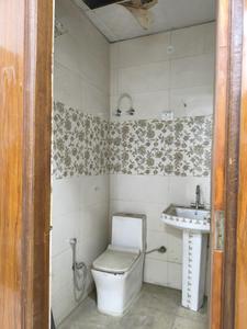 Bathroom Image of 855 Sq.ft 2 BHK Builder Floor for sale in Vasundhara Ghaziabad for Rs. 5800000