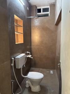 Bathroom Image of 1700 Sq.ft 2 BHK Builder Floor for rent in Siruseri Chennai for Rs. 30000