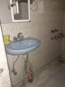 Bathroom Image of 550 Sq.ft 1.5 BHK Apartment / Flat for rent in Swaraj Homes Maa Shakti Apartments, Paschim Vihar New Delhi for Rs. 16900