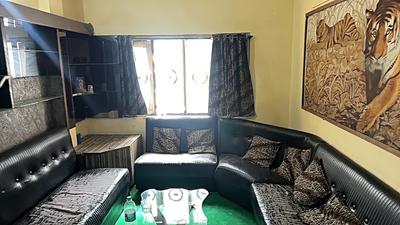 Living Room Image of 1500 Sq.ft 2 BHK Builder Floor for rent in Khatiwala Tank Indore for Rs. 15000