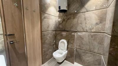 Bathroom Image of 380 Sq.ft 1 RK Independent House for rent in Sector 30 Gurgaon for Rs. 26000
