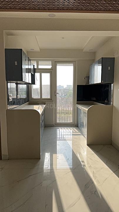 Kalyan Eva Main Image 1