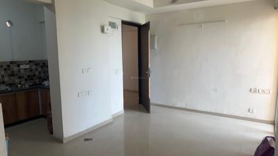 Living Room Image of 1000 Sq.ft 2.5 BHK Apartment / Flat for sale in Prateek Grand City, Siddharth Vihar Ghaziabad for Rs. 10800000