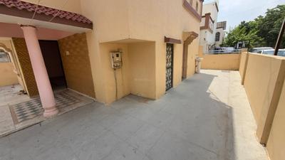 Image of 1800 Sq.ft 3 BHK Apartment / Flat for rent in New Maninagar, Ahmedabad for Rs. 18000