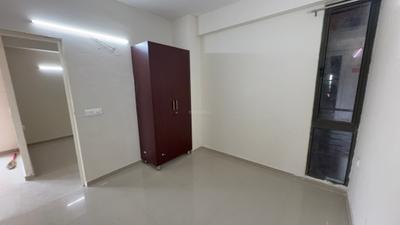 Bedroom Image of 750 Sq.ft 3 BHK Apartment / Flat for rent in Habitat Prime, Sector 99A Gurgaon for Rs. 18000