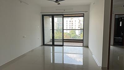 1552 Sqft BHK Flat for sale in Majestique Signature Towers Phase
