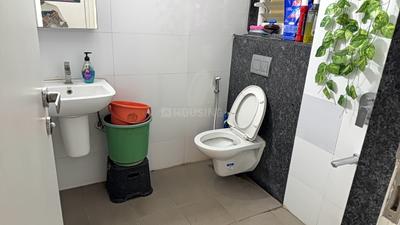 Image of 1020 Sq.ft 2 BHK Apartment / Flat for rent in Rustomjee Azziano, Thane West, Thane for Rs. 41000