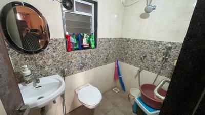 Bathroom Image of 550 Sq.ft 1 BHK Apartment / Flat for sale in Vedant Shree Gopinath Sublime, Kalwa Thane for Rs. 8500000