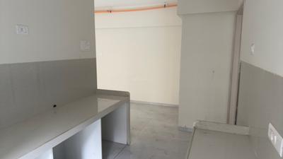 Kitchen Image of 1255 Sq.ft 3 BHK Apartment / Flat for rent in Swastik Platinum, Vikhroli East Mumbai for Rs. 75000