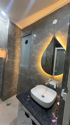 Bathroom Image of 620 Sq.ft 1 RK Builder Floor for rent in DLF Phase 3 Gurgaon for Rs. 19000