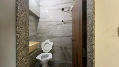 Image of 2231 Sq.ft 3 BHK Apartment / Flat for rent in Ambawadi, Ahmedabad for Rs. 48000