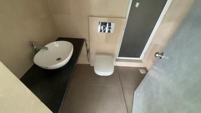 Bathroom Image of 500 Sq.ft 1 BHK Apartment / Flat for rent in Marathon Nexworld Aura, Dombivli East Thane for Rs. 8000