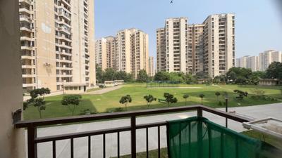 Balcony Image of 980 Sq.ft 2 BHK Apartment / Flat for rent in Jaypee Kosmos, Sector 134 Noida for Rs. 21000