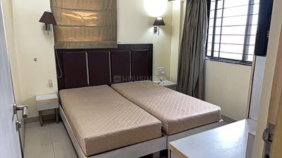 Bedroom Image of 931 Sq.ft 2 BHK Apartment / Flat for sale in Magarpatta City Iris, Magarpatta City Pune for Rs. 14500000