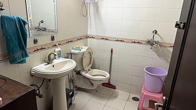 Image of 2350 Sq.ft 3 BHK Apartment / Flat for sale in CGHS Park Royal Apartment, Sector 56, Gurgaon for Rs. 29500000