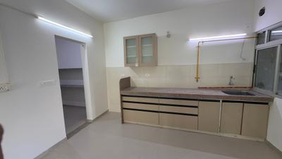 Kitchen Image of 1080 Sq.ft 2 BHK Apartment / Flat for rent in Adani The Meadows, Shantigram Ahmedabad for Rs. 23500
