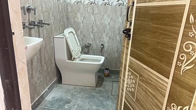 Bathroom Image of 380 Sq.ft 1 BHK Builder Floor for sale in Sector 3 Rohini New Delhi for Rs. 3600000