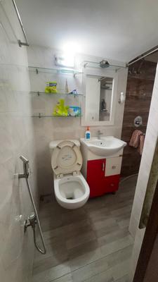 Bathroom Image of 450 Sq.ft 1 BHK Apartment / Flat for sale in Behala Chowrasta Kolkata for Rs. 1500000