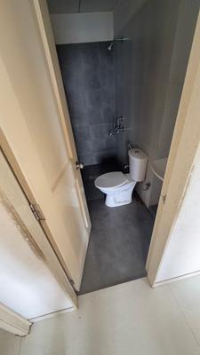 Bathroom Image of 664 Sq.ft 1 BHK Apartment / Flat for rent in Vijay Orovia, Hiranandani Estate Thane for Rs. 23000