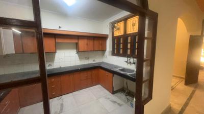 Kitchen Image of 1500 Sq.ft 3 BHK Builder Floor for rent in Sector 50 Noida for Rs. 40000