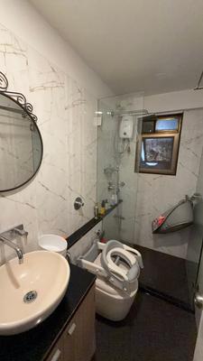 Image of 1050 Sq.ft 3 BHK Apartment / Flat for sale in Santacruz West, Mumbai for Rs. 60000000