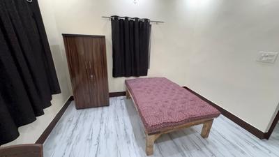 Bedroom Image of 1000 Sq.ft 2 BHK Apartment / Flat for rent in Dafi Varanasi for Rs. 15000
