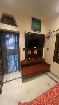 Living Room Image of 1300 Sq.ft 2 BHK Apartment / Flat for rent in Lajpat Nagar New Delhi for Rs. 69000