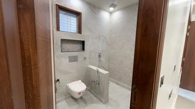 Image of 1900 Sq.ft 4 BHK Apartment / Flat for sale in Sector 4 Rohini, New Delhi for Rs. 16500000