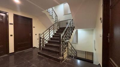 Staircase Image of 2000 Sq.ft 2 BHK Builder Floor for rent in DLF Phase 5 Gurgaon for Rs. 80000