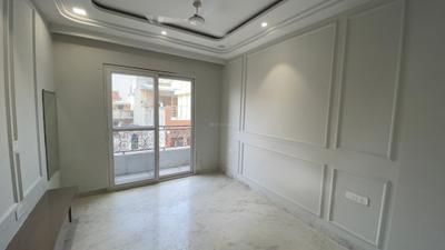 Bedroom Image of 756 Sq.ft 2 BHK Builder Floor for rent in Paschim Vihar New Delhi for Rs. 34500