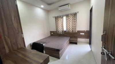 Bedroom Image of 650 Sq.ft 1 BHK Builder Floor for rent in Mahalakshmi Nagar Indore for Rs. 19000