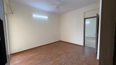 Bedroom Image of 1250 Sq.ft 3 BHK Apartment / Flat for rent in Amrapali Verona Heights, Noida Extension Greater Noida for Rs. 21900
